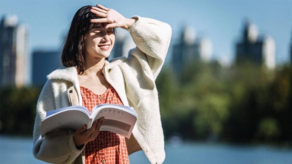 已婚女人动了真情，最明显的表现，就是变得“不老实”