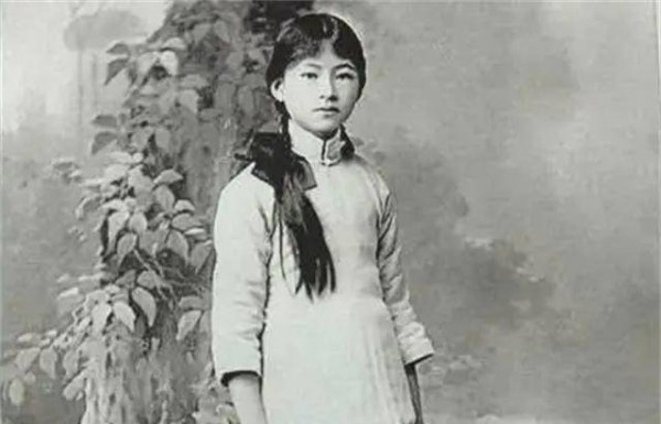 冰心为何讨厌林徽因？钱钟书9个字把林徽因的不干净写到极致