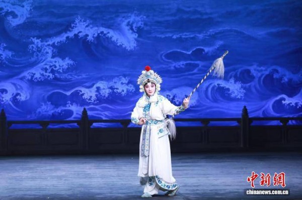 “艺路澜芳·2026” 路洁京剧巡演湖北站落幕