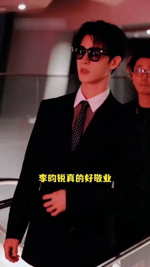 李昀锐每月断食一两天仅靠水与黑咖啡，自律习惯多年不变