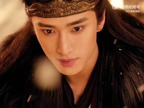 剧版结局用三重反转，把原著的圆满改成了意难平，看完后劲太大了