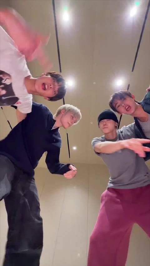 严成玹 x 安乾镐 x 崔然竣 x 休宁凯 REDRED .