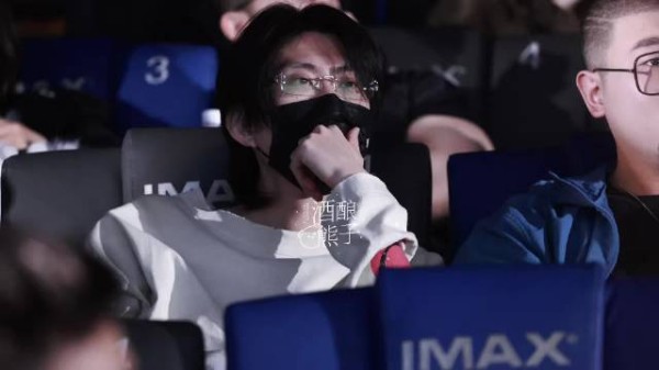 这个蒋易有点帅