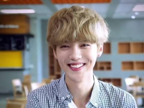 来一波回忆杀吧！早期鹿晗，真的是白月光般存在，治愈人心的一张脸