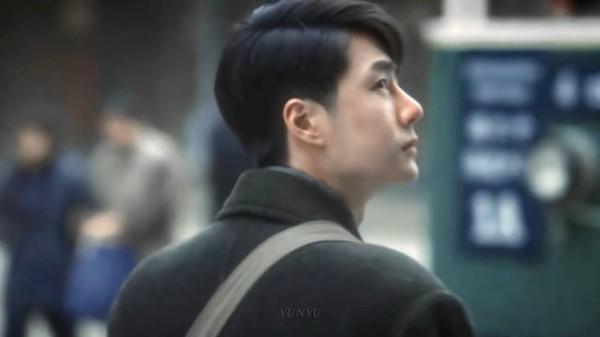 像风一样自由，像海一样辽阔，像光一样坚定，你本身就是答案