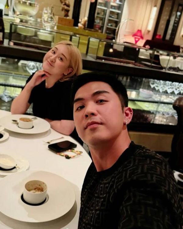 恭喜！TVB男星娶亿万千金4年传喜讯，老婆戒酒安胎宝宝乳名藏玄机