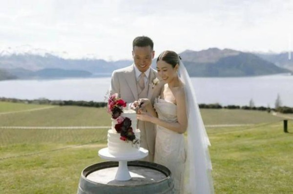 TVB视后离巢转战内地影坛，获名导赏识，与影帝影后同场斗戏