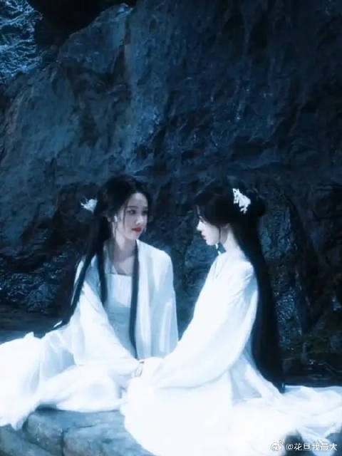 月鳞绮纪雾妄言露芜衣姐妹救赎故事