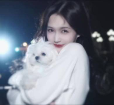 女明星里，李一桐的美貌是最被忽略掉的那个，真的美丽动人眼睛传神