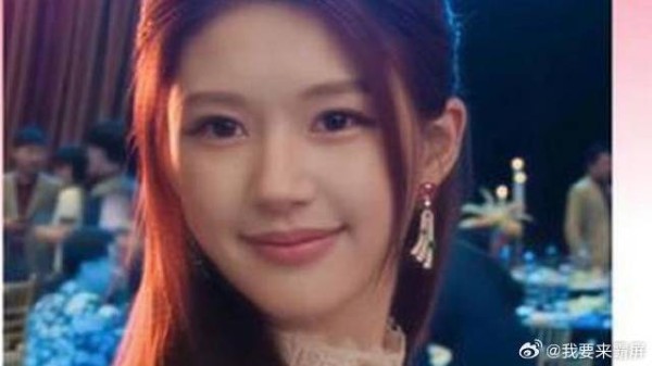 全体起立，全平台年冠女王赵露思回归星光大赏 赵露思森林里自由的独行者