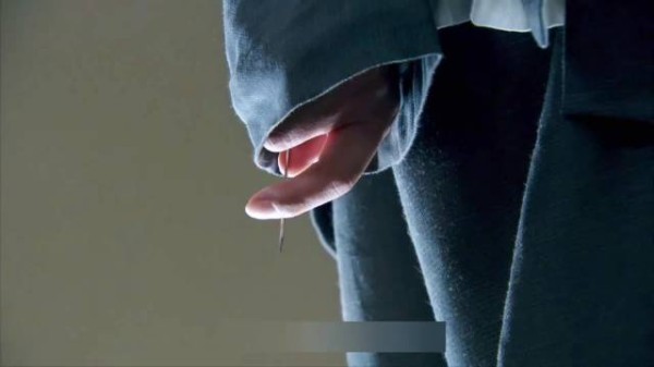 老中医看似给鬼子治病实则却是想要了他的命