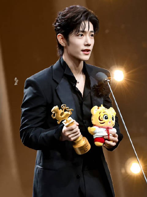 哇哇哇这个好我存 从进场到亮相入席再到领奖的全过程