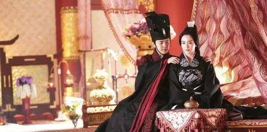 谭嗣同诗中感叹的大臣，被装入袋子中挨打，装死逃过一劫