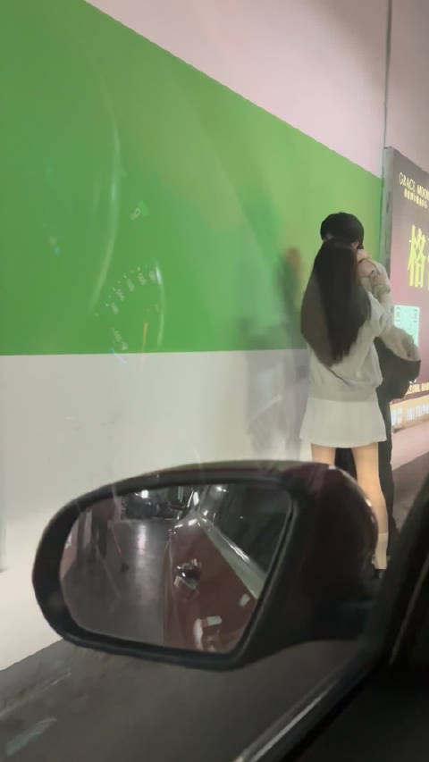 下班堵车还有瓜吃