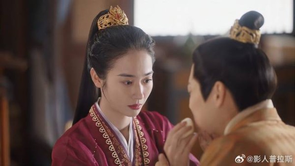 老十对上官婧不尊重 五少主霸气护妻,结果没打过!