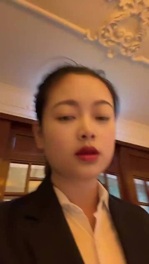 一位在阿联酋工作的中国小姐姐，最讨厌去餐厅吃饭，原因竟是