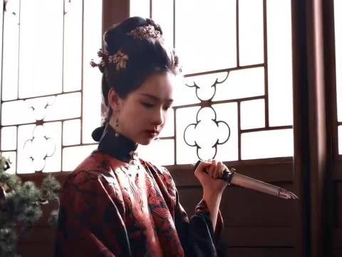 可怜的寒雁,看到平安锁就想到自己的母亲