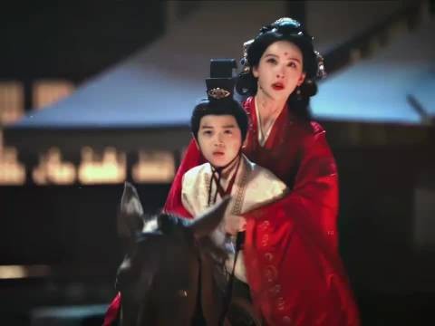 翘楚有自己的女王和骑士 忠犬狼狗设定神来的！ 陈都灵x周翊然｜翘楚