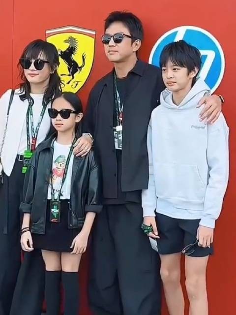邓超孙俪儿子等等照片引争议，网友对星二代评价两极
