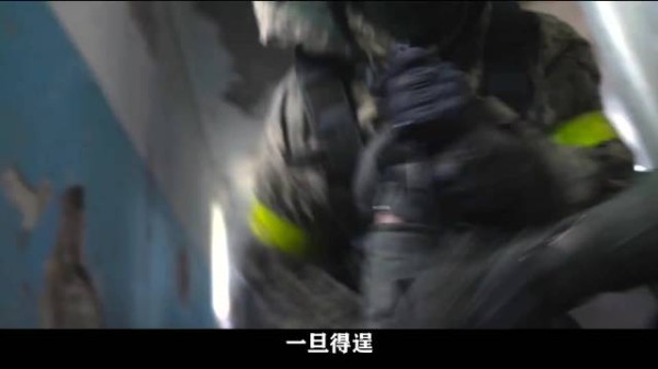 新兵目睹战友牺牲后爆发，火箭筒摧毁敌军坦克