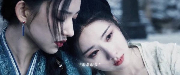 《翘楚》CP大战引热议,陈都灵被赞内娱樱花树