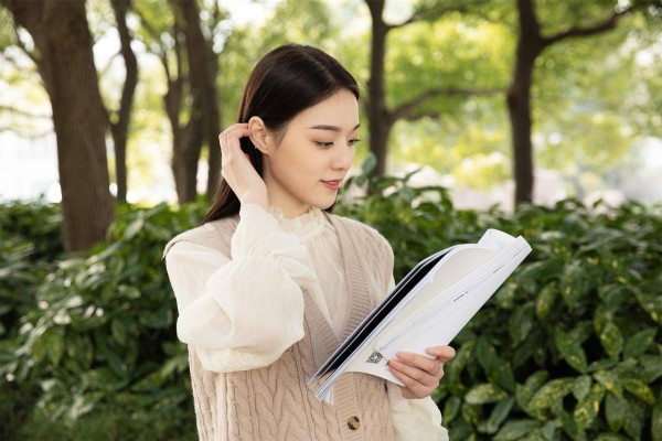 已婚女人在外面有别的男人了，这些迹象很容易就能看出来