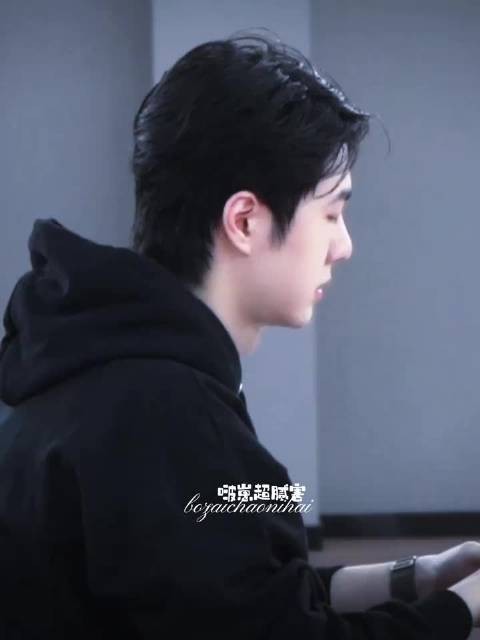 王一博坚持自我节奏前行
