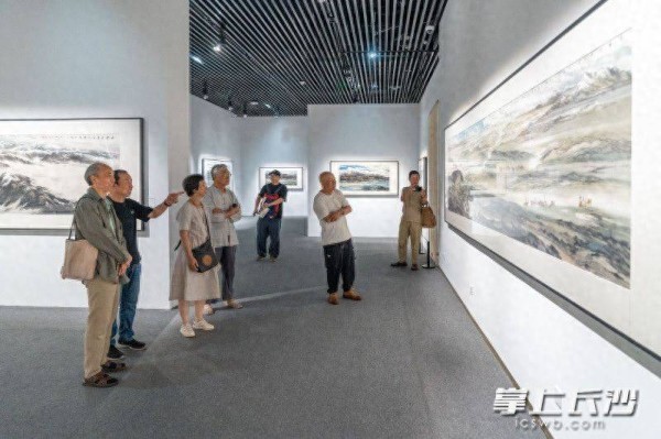 姜坤蕴含山水水墨乡愁画作亮相湘博 湘黔行旅与长江溯源两大单元同步展出