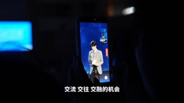 张凌赫向台湾同胞推荐横店:“别犹豫,赶紧来!”