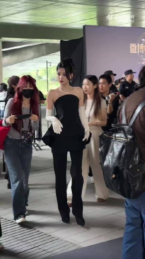 这个孙怡简直太美貌了!颜值气质双双在线,谁能拒绝这么亮眼的美女