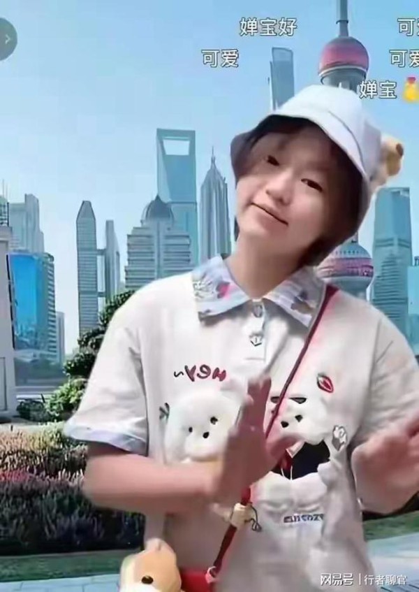 全红婵上海街头惊艳亮相！暴瘦后美出新高度，伤病期活出最飒青春