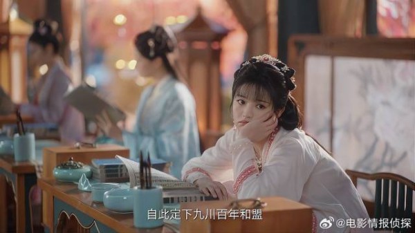 李薇上课打盹，嬷嬷发飙要扣钱，李薇一听傻眼了