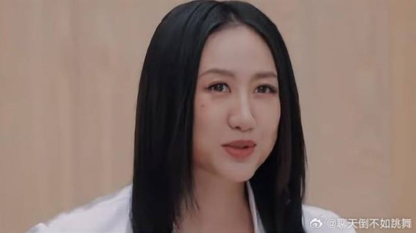 华晨宇也是周杰伦粉丝,清唱中文网主题曲,给网站打广告!