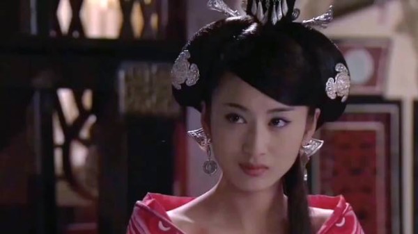我觉得郭珍霓超适合演疯批美人的,有种媚骨天成的感觉