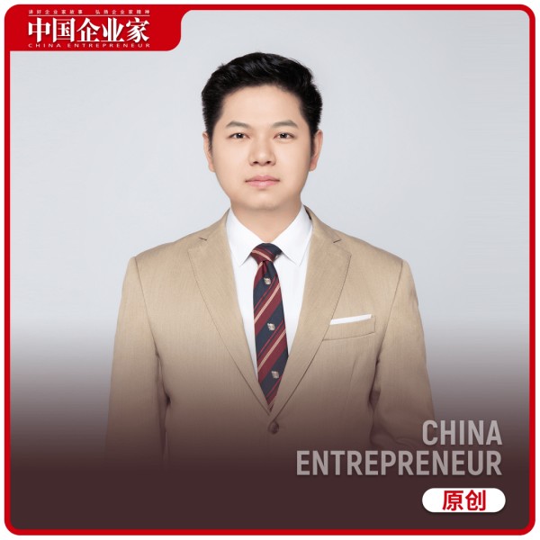 他,播客“顶流”,还没赚大钱