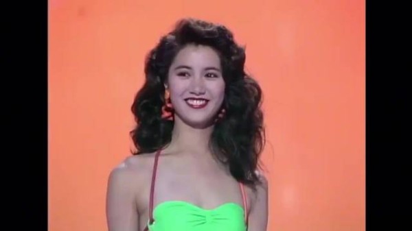 年轻时的袁咏仪有多绝,不愧是靓靓,并且有一种飒爽感!