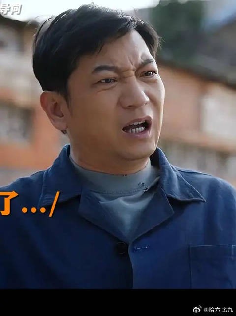 回学校给弟弟开家长会,被曾经的主任一眼认出来...姐姐不算家长吗