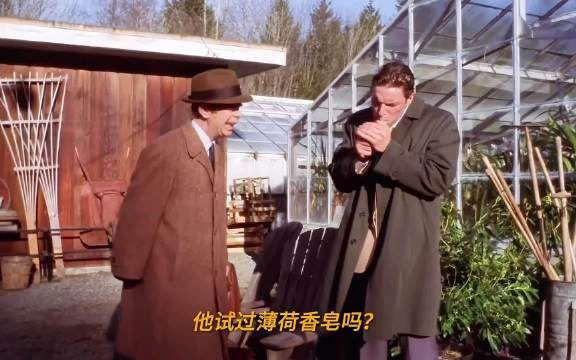比尔签大单后脊柱受损拒补贴,聘雪莉协助工作生活