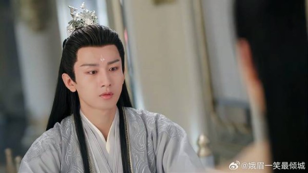 应渊得知养父死亡真相,忍不住抱着颜淡痛哭,这幕太虐