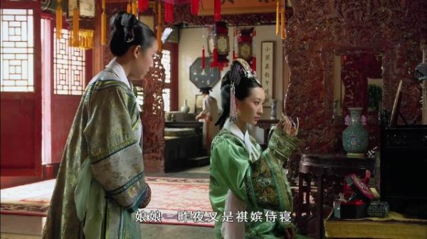 祺嫔恃宠而骄引甄嬛不满