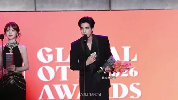龙龙的真诚扑面而来，如骄阳灼灼，既映照我心，也温暖你眼