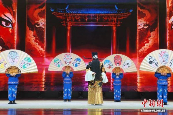 七十载薪火赓续 重庆京剧院上演梨园盛会