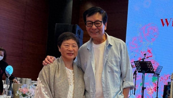 TVB老戏骨罕见露面，淡出幕前移居中山，教高尔夫一堂收费1000元