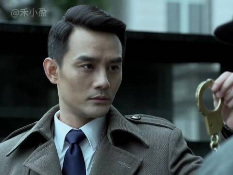 小胖子挟持大姐到76号，被阿诚狠狠教训 伪装者