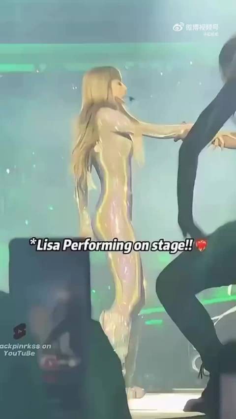 Lisa耳返掉落三动作救场,外网播放量超千万
