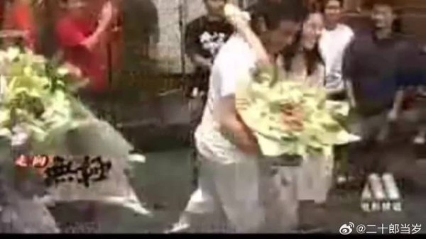 张柏芝倒追谢霆锋,2005年12月拍无极找苏永康要谢霆锋电话