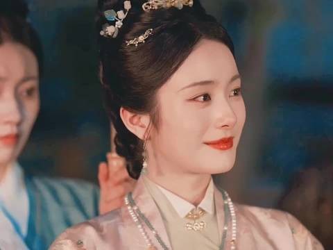 画女超爱女主 雅客每天一睡醒就俩字：体面 花开锦绣