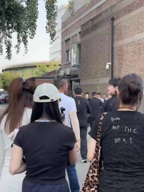尹正现身小鹏G9L发布会，黄金大五座科技旗舰上市