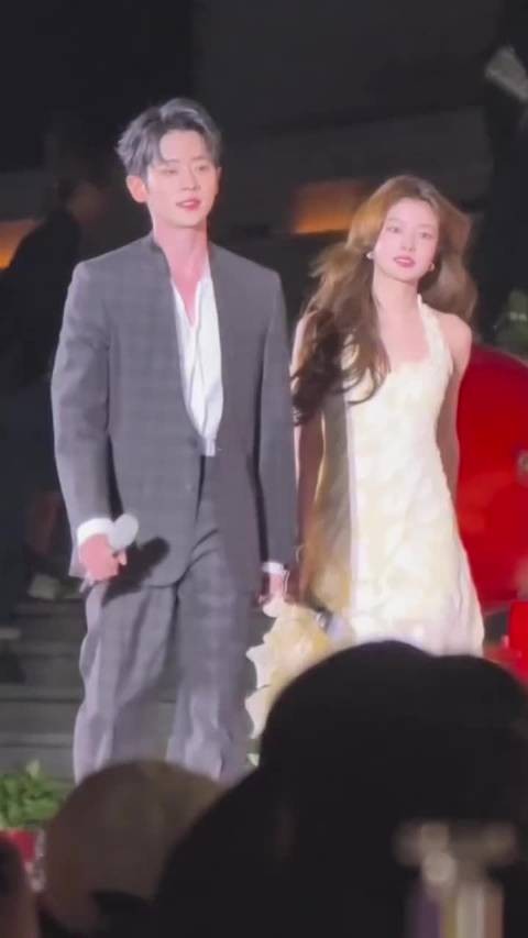 丞磊徐若涵同框,世界名画真的不能错过 帅哥美女太养眼了