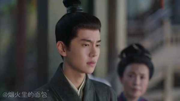 许兰香身上的韧劲太有魅力，也难怪大爷慢慢动心，眼神里藏着压不住的在意